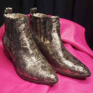 Band of Gypsies 'Borderline' Ankle Boots in Metallic Gold - Women's size 6.5